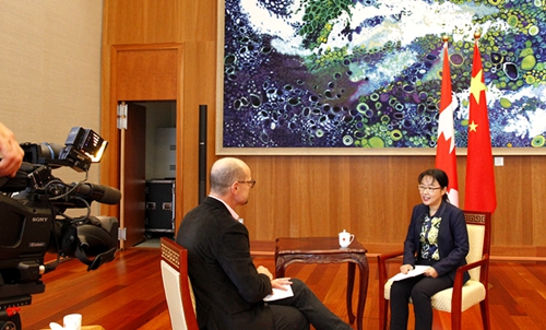 中国驻加拿大使馆陈明健临时代办接受加拿大OMNI电视台专访