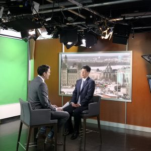 丛培武大使就抗击新冠肺炎疫情等接受加拿大电视台知名时政节目“提问时刻”采访