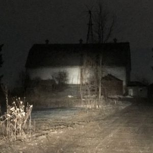 缘因继兄弟的毒品债务被绑架的男孩在Brampton谷仓被警察找到