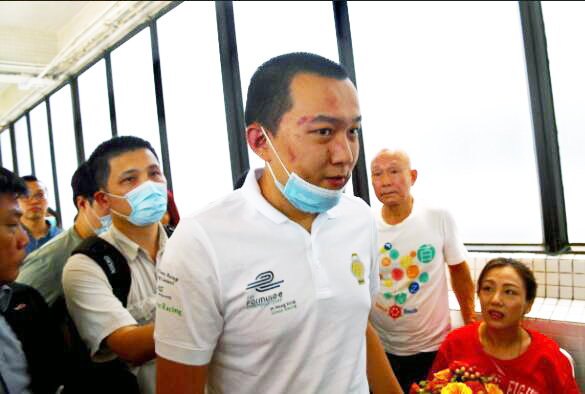 涉嫌袭击《环球时报》记者的香港男子赖云龙被控四罪不得保释 此前女暴徒毕慧芬被判囚禁46个月