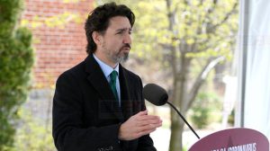 杜鲁多称考虑放宽边境限制 允许家庭团聚类的父母、配偶、子女团聚