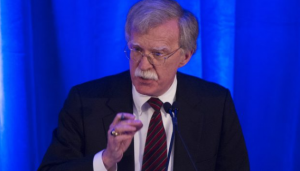 前美国安顾问博尔顿:谈引渡案 特朗普去年一度想撤销对华为的起诉