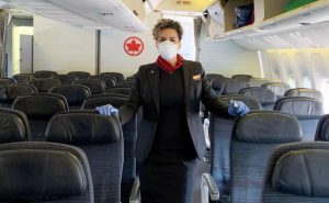 因加航和西捷航空满员飞行而取消预订 航空公司会退款吗?