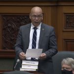 省议员柯文彬律师向记者Sam Cooper 和 Global News 报社发出了诽谤通知