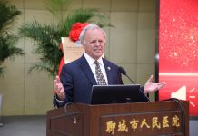 让白求恩精神永远传承-“2024海外人才中国行·加拿大医学专家学术交流”系列活动在聊城市人民医院举行