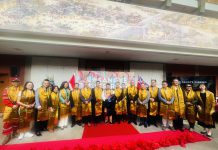 中国唐卡艺术家桑吉才让加拿大巡回展开幕