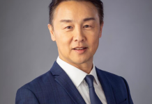 香港特区政府通缉两名加拿大人