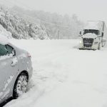 暴雪引发安省南部部分地区多起车祸和翻车事故,请避行