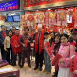 万锦市列治文山旺市华商会联同3个市市长给华裔商户拜年