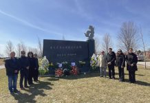 加拿大多伦多华联总会清明节祭奠南京大屠杀遇难者