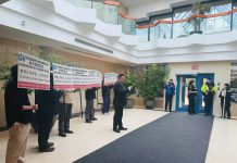 远见控股有限公司的部分小股东举办抗议维权