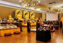 大觉文殊学院在旺市举办了第二届浴佛盛典