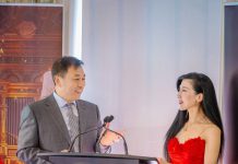 悟象画与音乐交汇:著名画家左晋画作亮相Angel Wang《Phoenix Rising》CD发布会