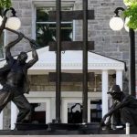 加拿大首都渥太华唐人街树立铁路华工纪念碑