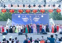 2025第六届多伦多龙文化节在多伦多市政厅广场落下帷幕